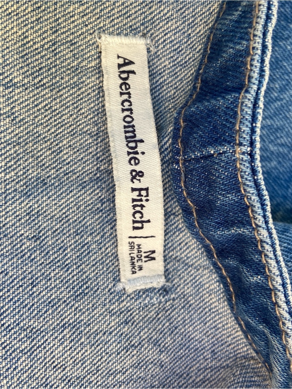 Abercrombie & Fitch Women’s Crop Open Back Eyelet Denim Shell Top Size M - Picture 5 of 5